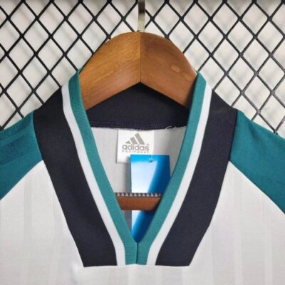 Liverpool Away Retro Jersey 1993/94 – Player Version